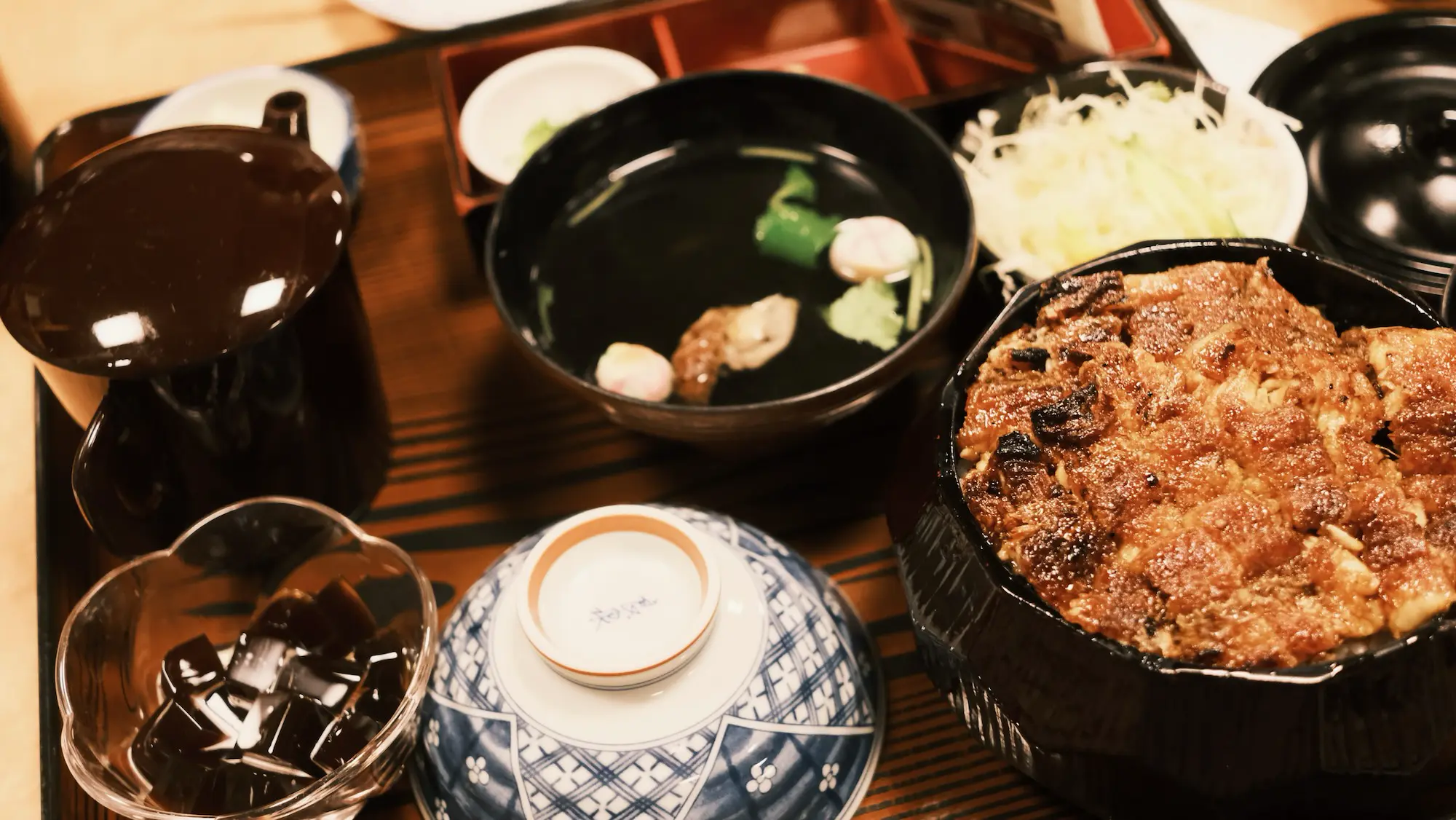 地元で弟と食べたひつまぶし。これを食べないと始まらない