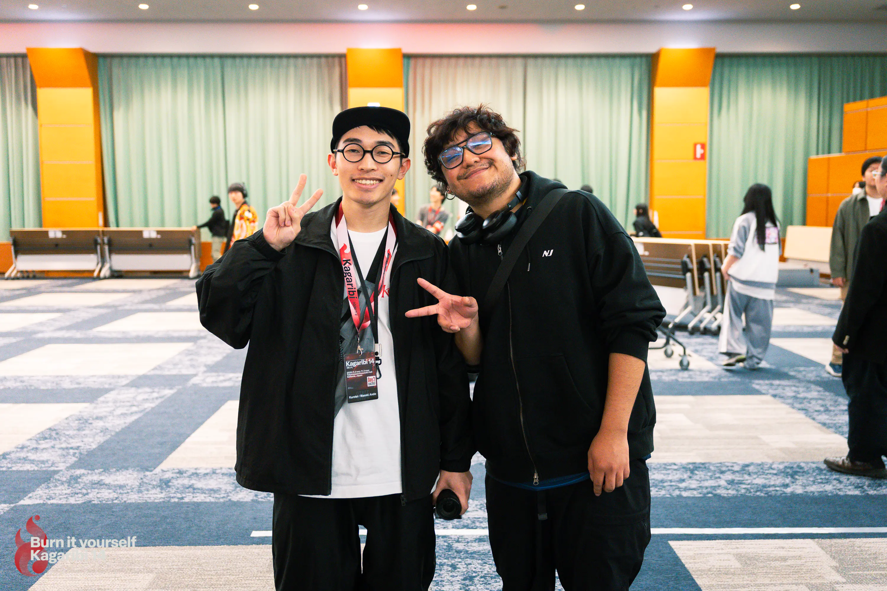 篝火でMkLeoと撮ってもらった写真。ファンなので嬉しい